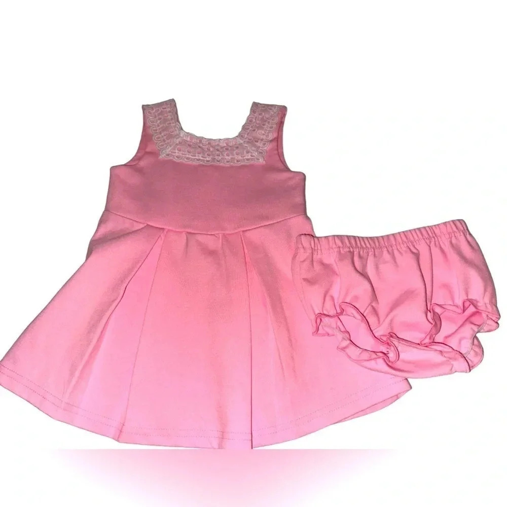 ⭐️NWT⭐️ Crown & Ivy baby pink dress with diaper cover. Size 18m